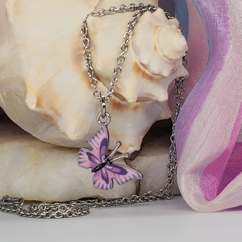 ❤️ Macy's Jewelry Purple Little Butterfly Designer Minimalist Necklace - Picture 3 of 12